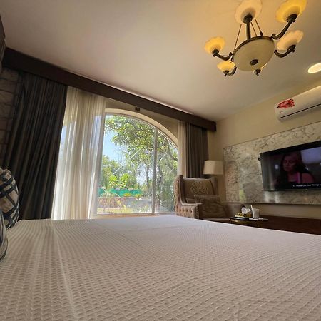 The Life Style Lodges Opp Centaurus Mall อิสลามาบัด ภายนอก รูปภาพ