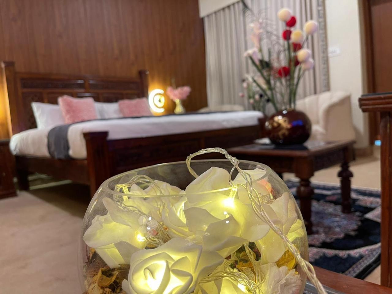 The Life Style Lodges Opp Centaurus Mall อิสลามาบัด ภายนอก รูปภาพ