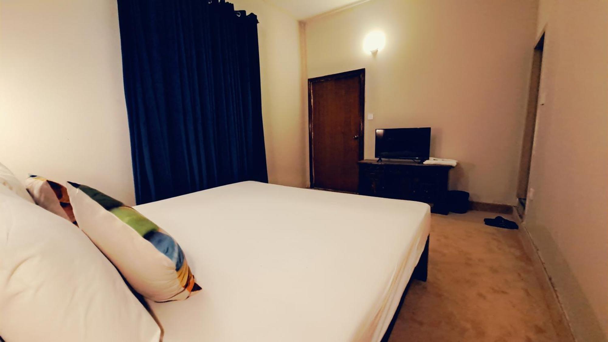 The Life Style Lodges Opp Centaurus Mall อิสลามาบัด ภายนอก รูปภาพ