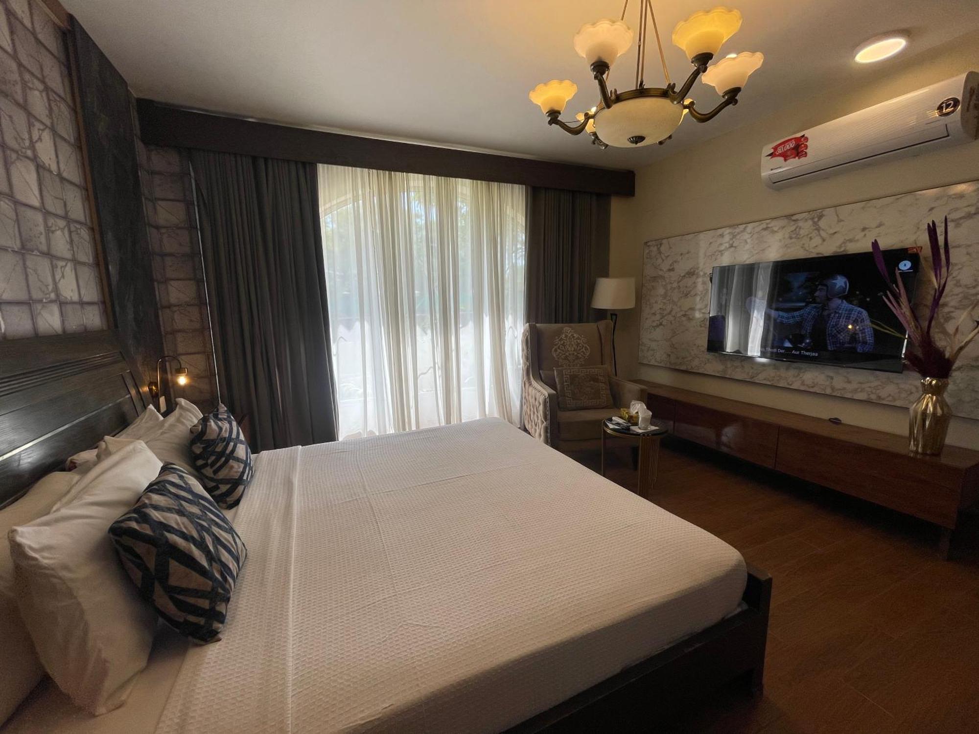 The Life Style Lodges Opp Centaurus Mall อิสลามาบัด ภายนอก รูปภาพ