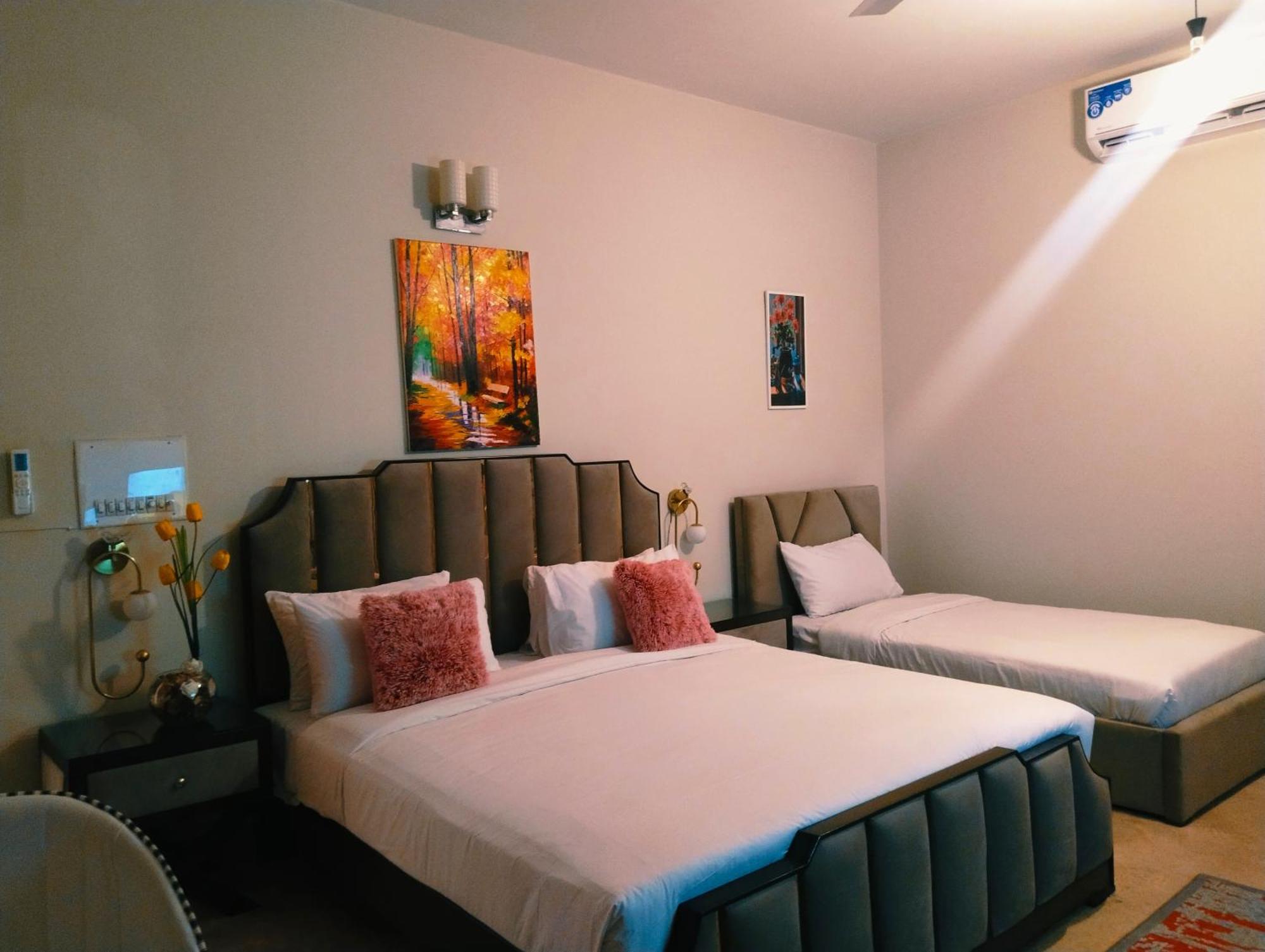 The Life Style Lodges Opp Centaurus Mall อิสลามาบัด ห้อง รูปภาพ