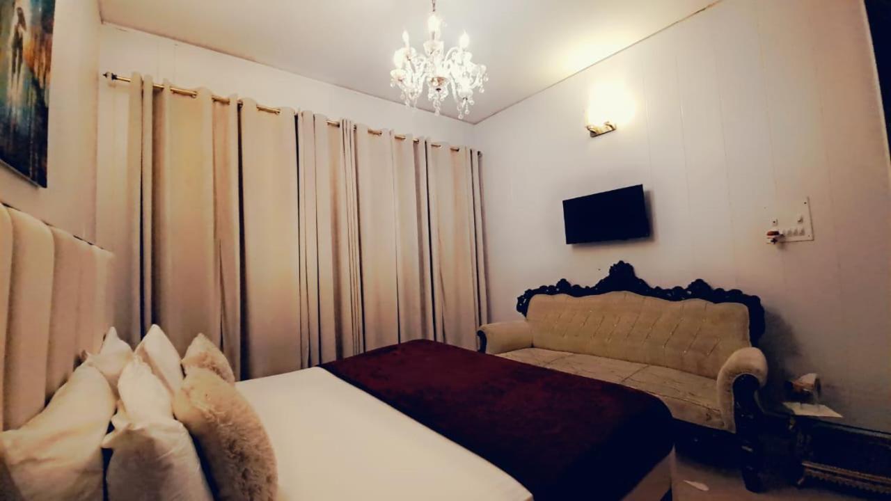 The Life Style Lodges Opp Centaurus Mall อิสลามาบัด ภายนอก รูปภาพ